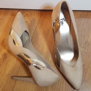 Fioni pumps